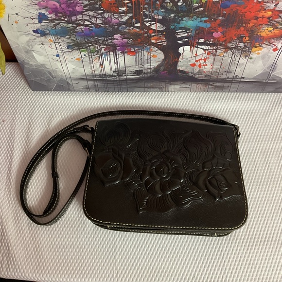 Patricia Nash Black Floral Navarro Embossed  Crossbody Bag - Picture 4 of 11